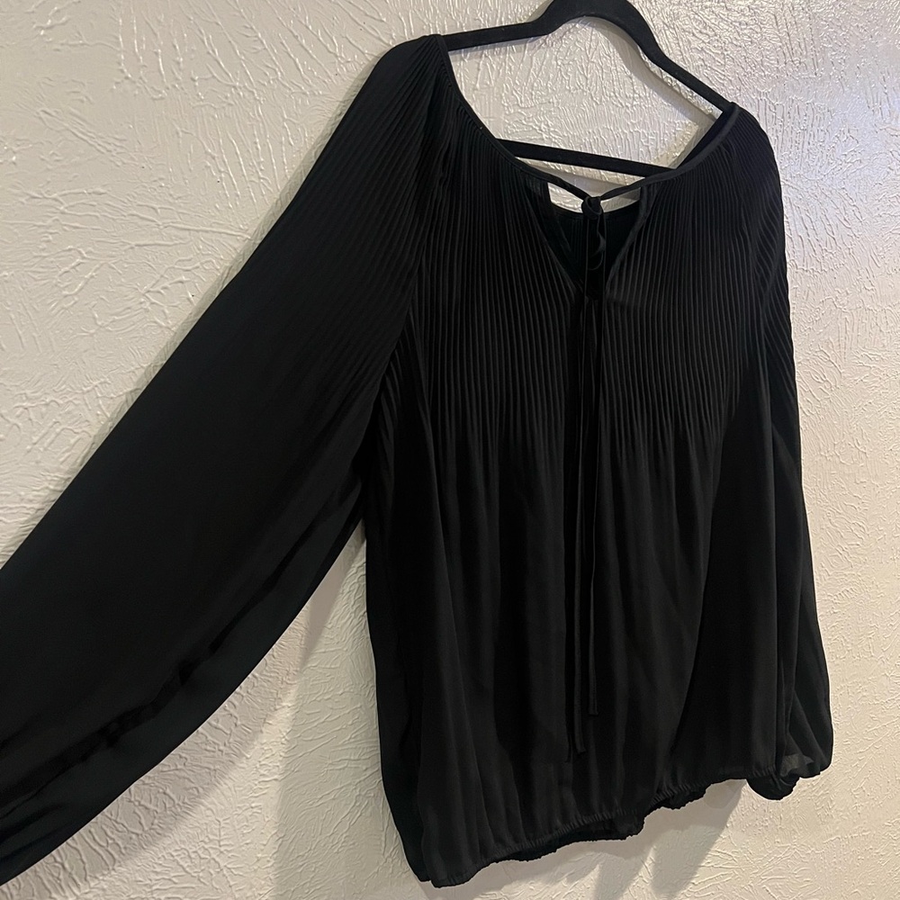 Max Studio Black Pleated Blouse - Picture 7 of 10